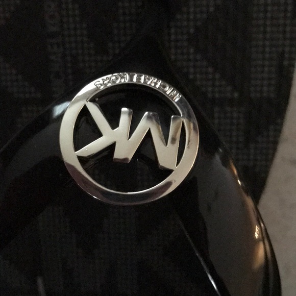 Michael Kors Flip Flops - Picture 4 of 5